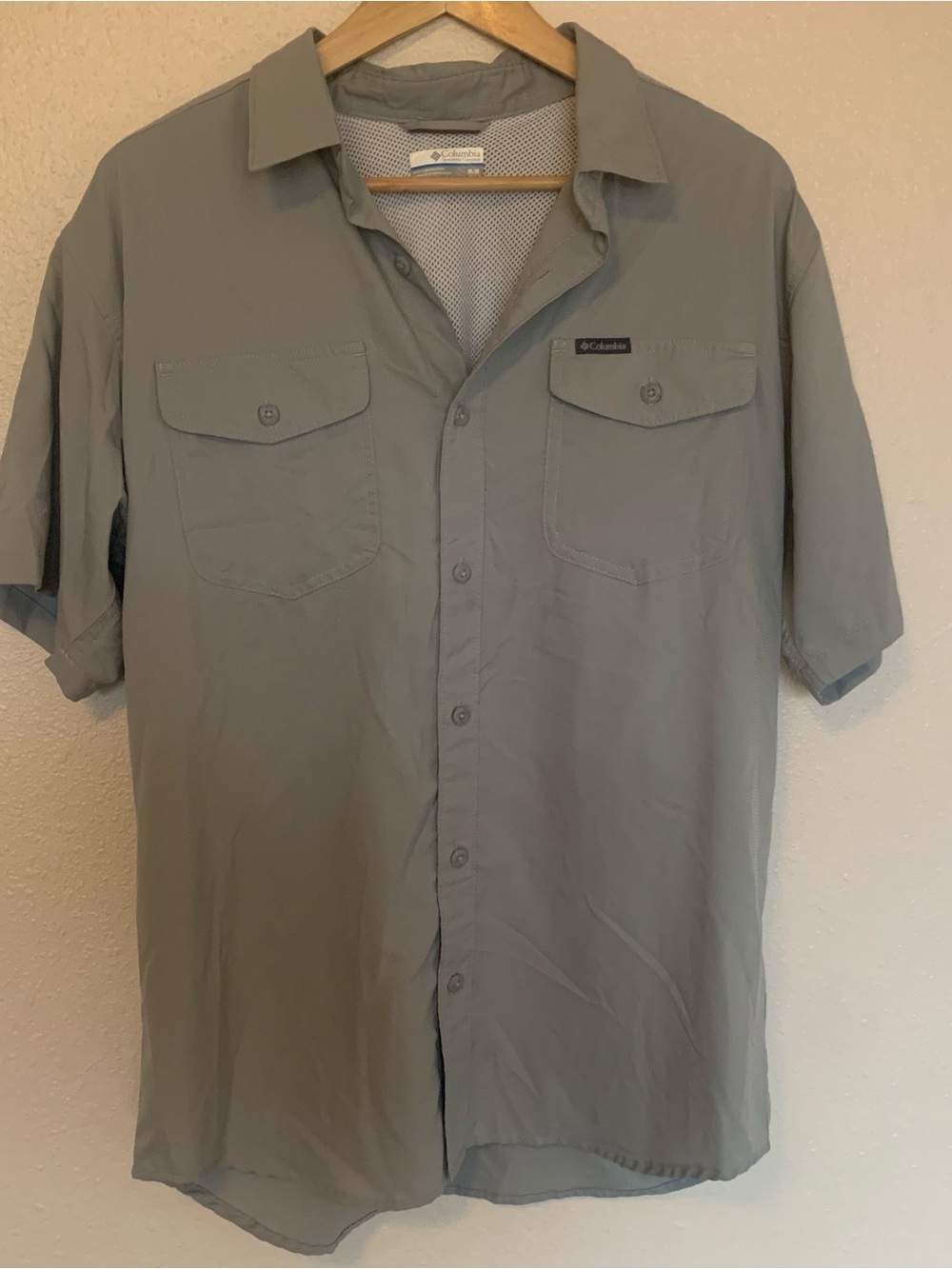 Columbia Men's Short-Sleeve Button-Up Shirt - Light Gray